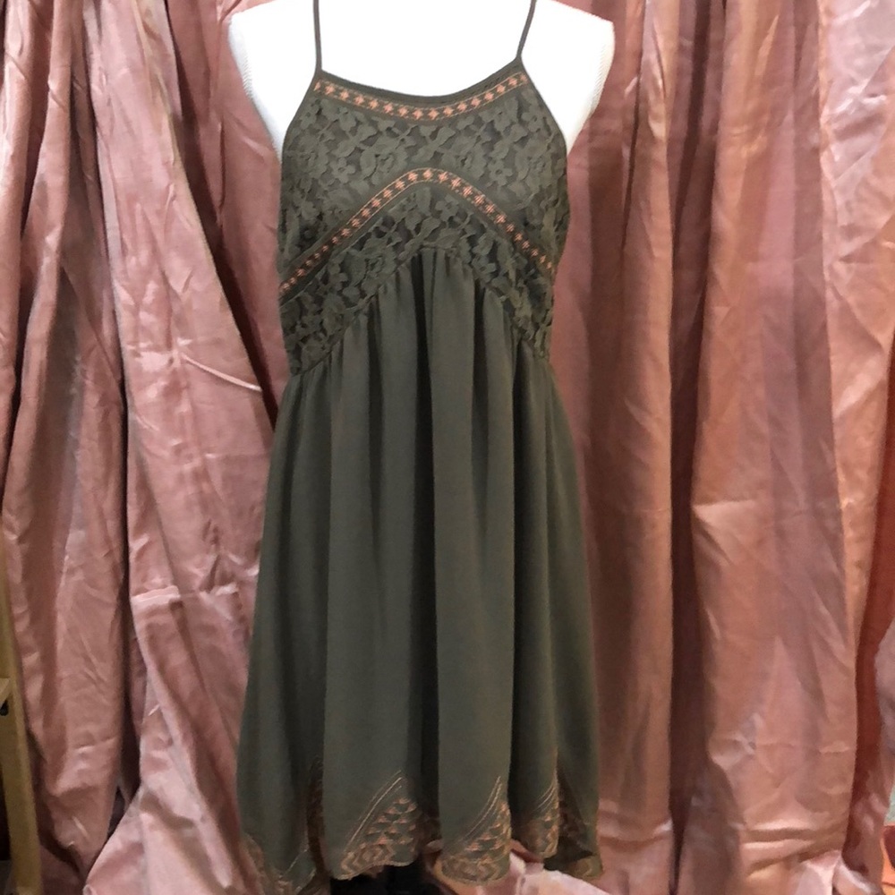 Love 21 Embroidery Lace Boho Halter Dress